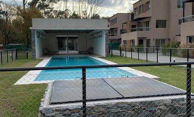 Flores Prop. Vende Departamento - Green Village - Pilar