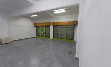Local de 70 m2 cubiertos (8 x 8,50)
