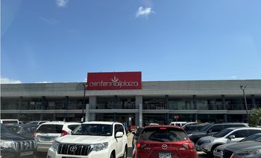 Se Alquila Local Comercial en Plaza Centenario