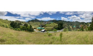 Espectacular Lote en condominio en el Retiro