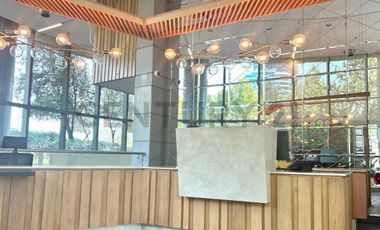 ARRIENDO LOCAL COMERCIAL PARQUE TITANIUM