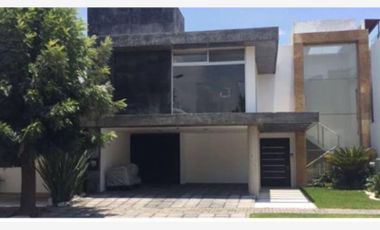 Casa en Venta en Lomas de Angelópolis I Cluster 777