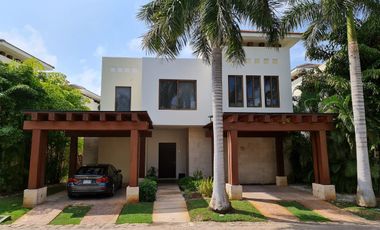 Casa amplia junto al lago en privada Harmonia, Yucatan Country Club