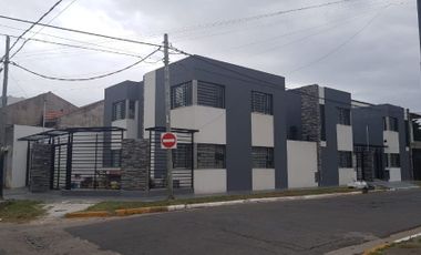 Duplex en venta en Berazategui Este
