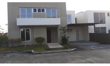 ALQUILER CASA COSTA SUR