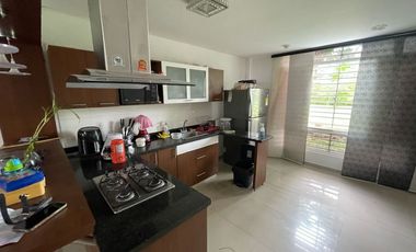 casa en arriendo/venta en ciudad real. Cod A4786