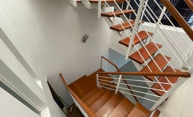 casa en arriendo/venta en ciudad real. Cod A4786