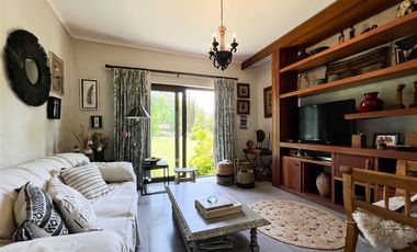 Casa En Venta En Requínoa (las Mercedes, Condominio) JARDÍN