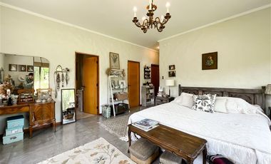 Casa En Venta En Requínoa (las Mercedes, Condominio) JARDÍN