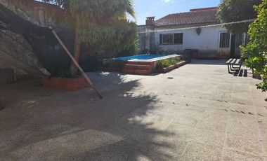 CASA EN 2 PLANTAS GELLY Y OBES AL 1300 V.SARMIENTO. 5 AMB. DOLARES 210.000 SUSANA QUINELLI NEGOCIOS INMOBILIARIOS.