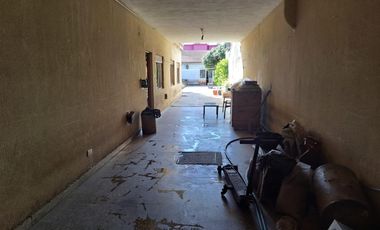 CASA EN 2 PLANTAS GELLY Y OBES AL 1300 V.SARMIENTO. 5 AMB. DOLARES 210.000 SUSANA QUINELLI NEGOCIOS INMOBILIARIOS.