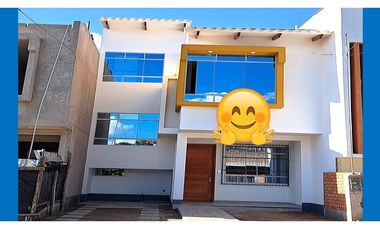 Casa con cochera en Venta - Morales - a Estrenar