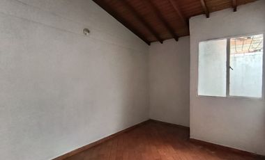 casa en venta en santa maria del rosario. Cod V31997
