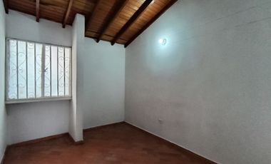 casa en venta en santa maria del rosario. Cod V31997