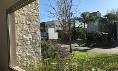 Casa en venta en Fincas de Iraola Ii