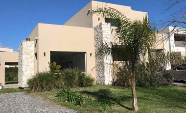 Casa en venta en Fincas de Iraola Ii
