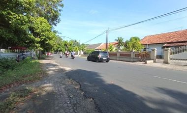 Rumah Kota Mataram Jl.Pendidikan (Depan Kampus UNRAM)