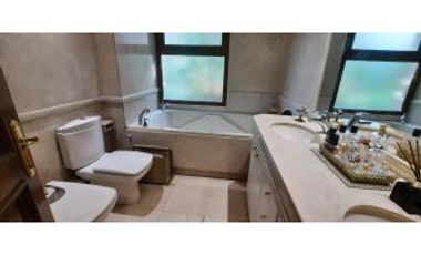 Luminoso, 286 mts, 3hab3bañ family Room Pieza Serv 3est