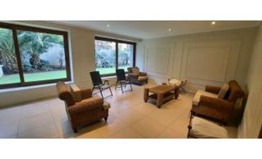 Luminoso, 286 mts, 3hab3bañ family Room Pieza Serv 3est