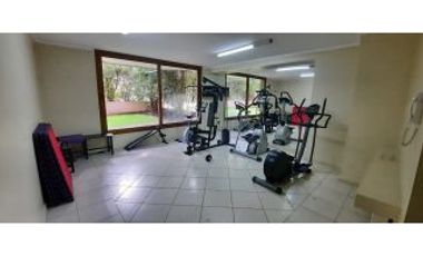 Luminoso, 286 mts, 3hab3bañ family Room Pieza Serv 3est