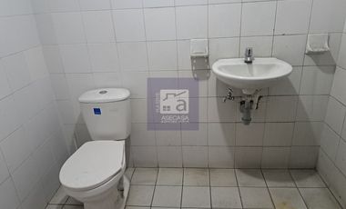 COD. 10809 - SE ARRIENDA LOCAL - BARRIO: CENTRO