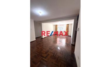 Alquiler Departamento En 1º Piso - Urb San Andrés I