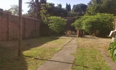 Lote a 50 m. de Av. H. Yrigoyen y 400 m. de la estación.