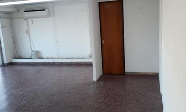 GALPON CON OFICINAS AL FRENTE