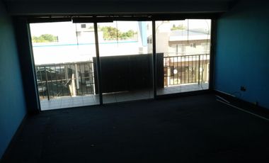 GALPON CON OFICINAS AL FRENTE