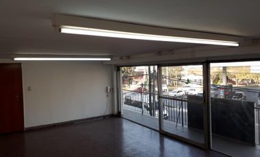 GALPON CON OFICINAS AL FRENTE