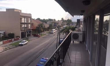 GALPON CON OFICINAS AL FRENTE