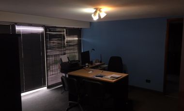 GALPON CON OFICINAS AL FRENTE