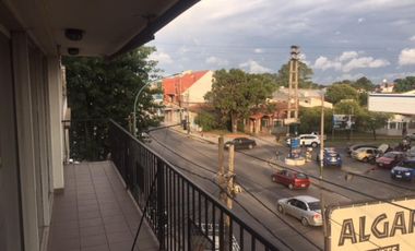 GALPON CON OFICINAS AL FRENTE