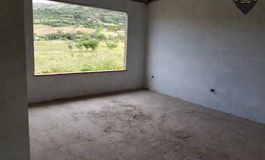 Casa de venta en Yunguilla- La Guanabana  – código:14998