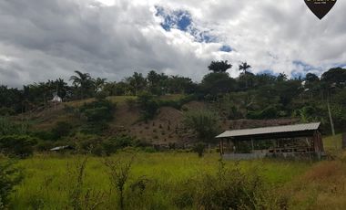 Casa de venta en Yunguilla- La Guanabana  – código:14998