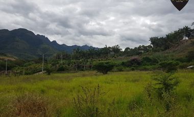 Casa de venta en Yunguilla- La Guanabana  – código:14998