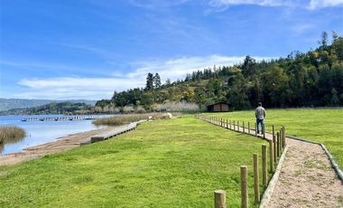 Sitio de 5.696 m2 en primera fila - Lago Vichuquén