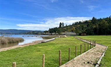 Sitio de 5.696 m2 en primera fila - Lago Vichuquén