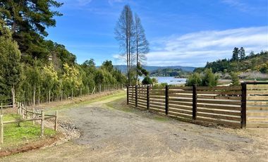 Sitio de 5.696 m2 en primera fila - Lago Vichuquén