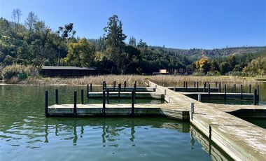 Sitio de 5.696 m2 en primera fila - Lago Vichuquén