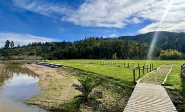 Sitio de 5.696 m2 en primera fila - Lago Vichuquén