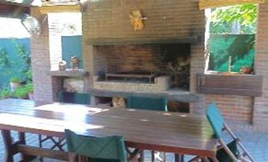 Imponente casa estilo Normando. Estado inmejorable.