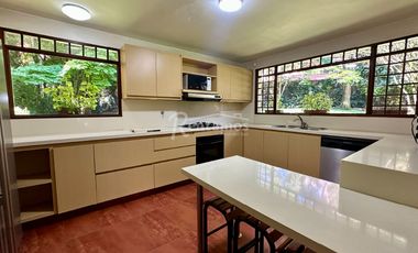 casa en arriendo en loma de san josé. Cod A776095