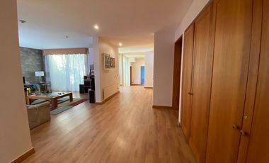 Casa mediterránea, con gran jardín. Golf de Manquehue