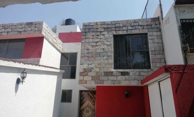 Hermosa casa con lindo salón para eventos.