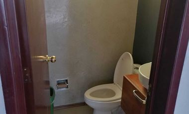 Hermosa casa con lindo salón para eventos.
