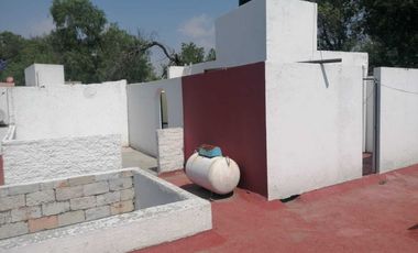 Hermosa casa con lindo salón para eventos.