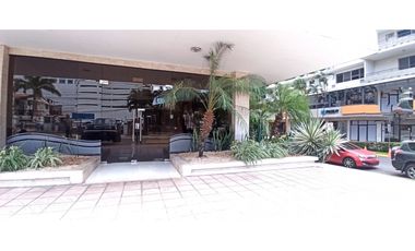 SE ALQUILA LOCAL ESQUINERO >>ZONA BANCARIA<<