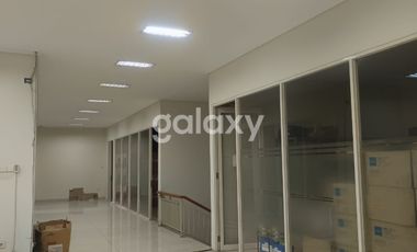 Gudang Gandeng Komplek Pergudangan Arcadia Kondisi Bagus