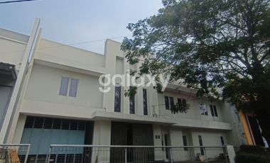 Gudang Gandeng Komplek Pergudangan Arcadia Kondisi Bagus